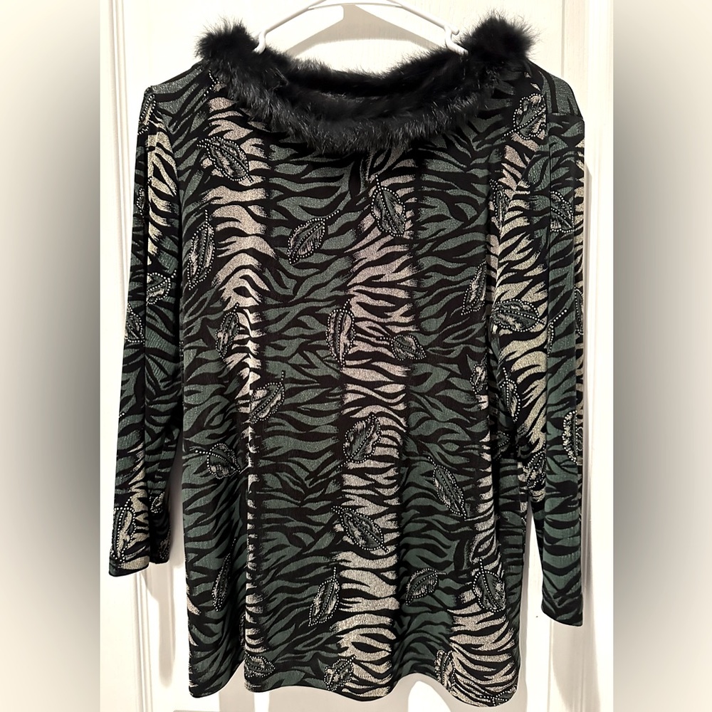 Vtg Christina Hope Sweater Animal Print + Leaves Metallic Accent Faux Fur Collar
